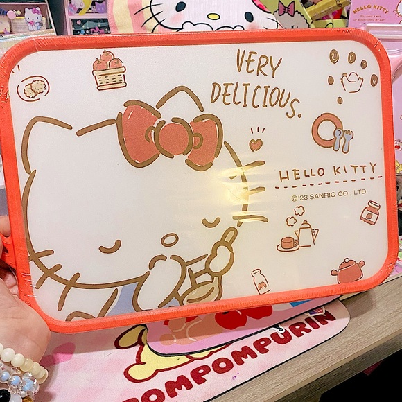 Hello Kitty Kitchen bundle - Picture 2 of 6